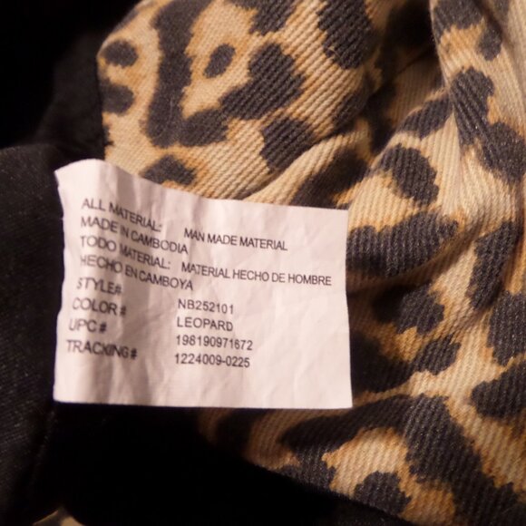 No Boundaries Women's Hobo Bag, Leopard - Picture 5 of 5